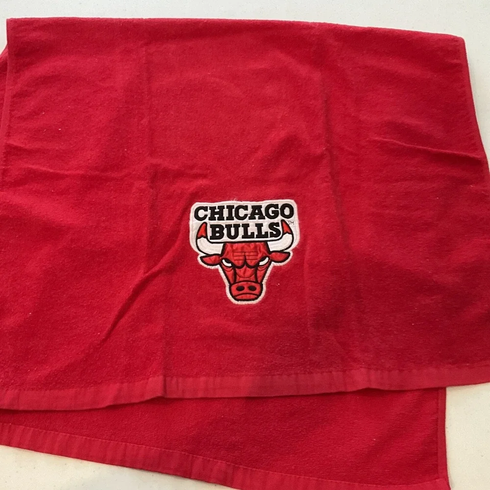 Vintage Chicago Bulls Towels 2 Bath Set Cloth Embroidered Patch 90s Jordan
